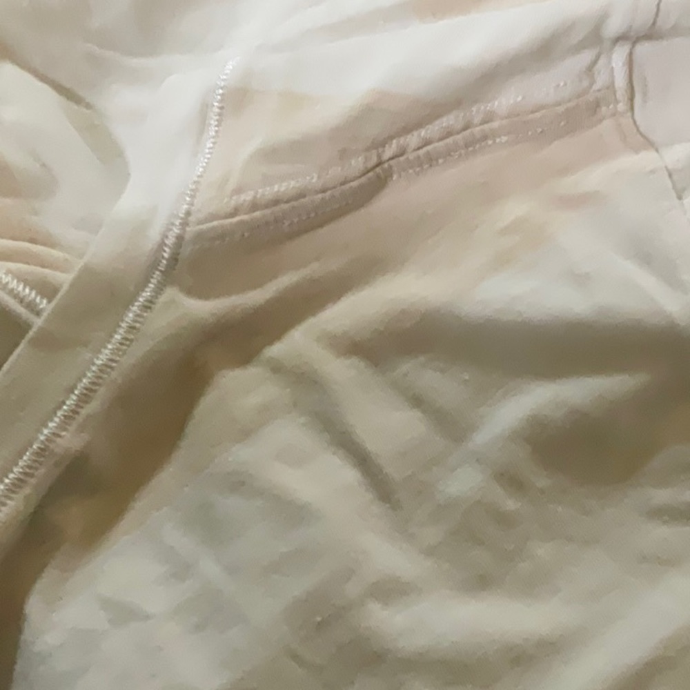 “LULULEMON” Beige and White Short Sleeve T Shirt. - Picture 10 of 11